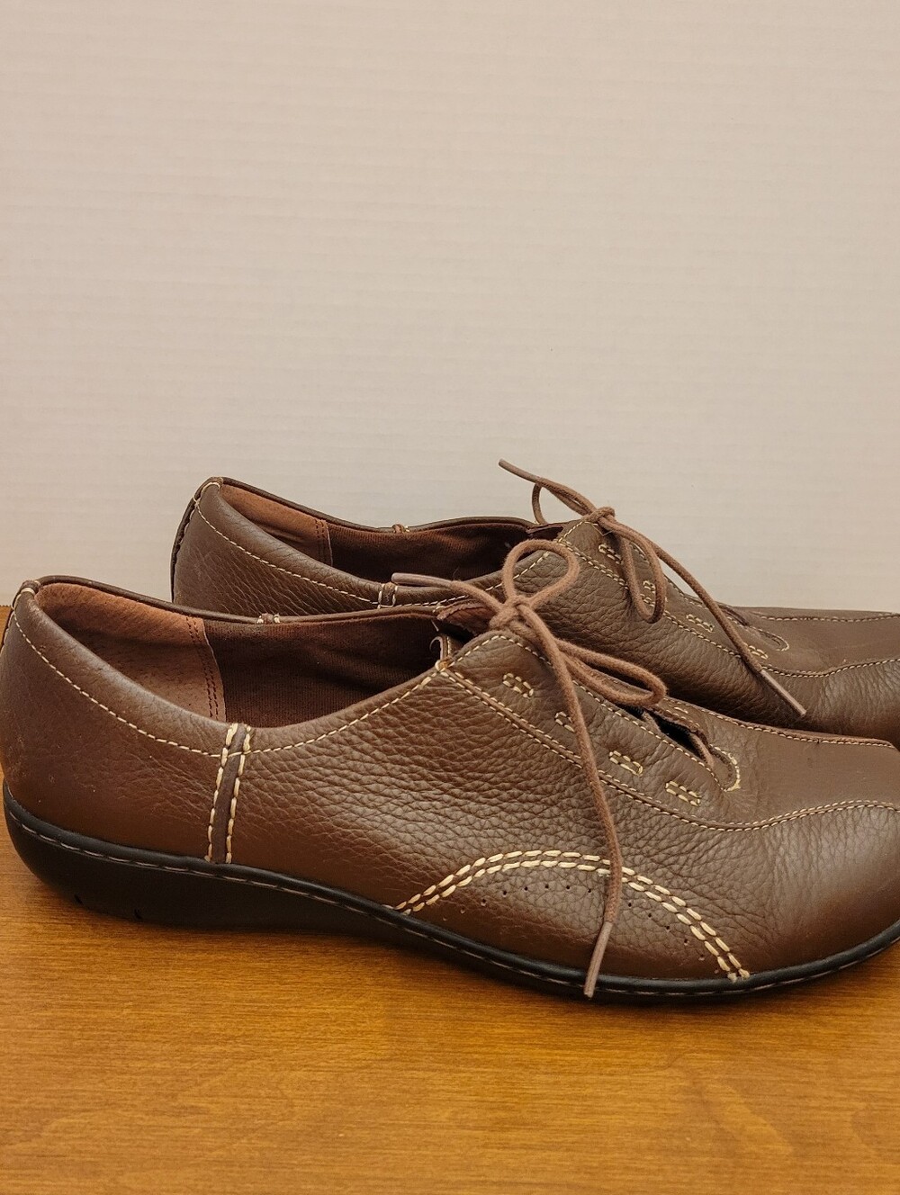 Women's Clarks Brown Viola Walking Lace-Up Oxfords, Size 11M - Picture 2 of 6